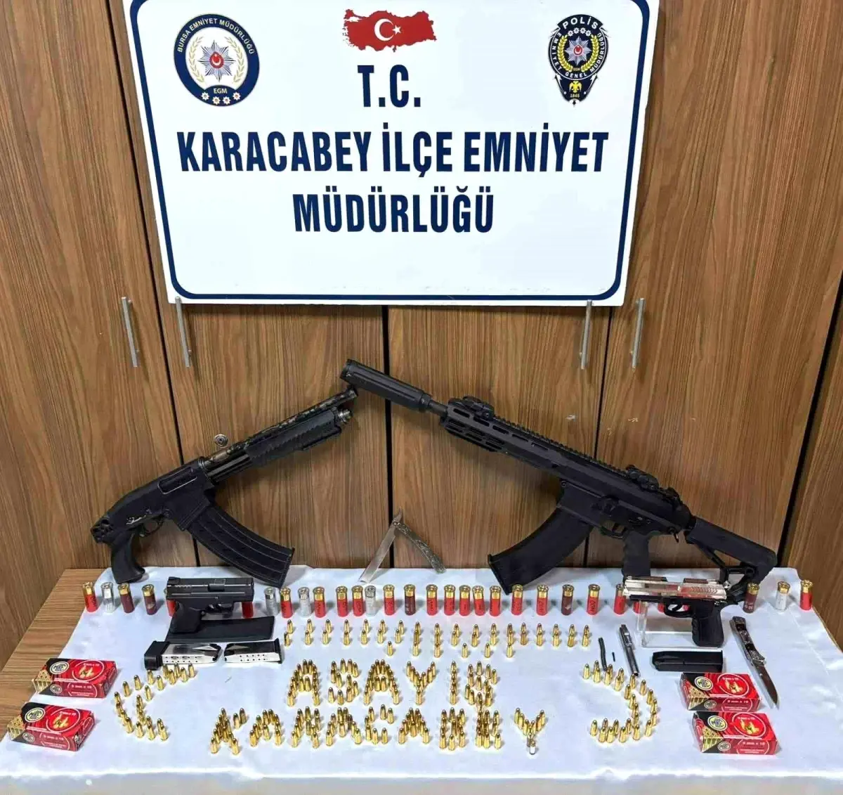 Karacabey\'de Silah Kaçakçılığı Operasyonu