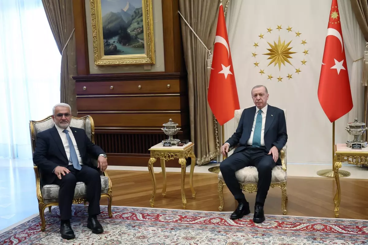Cumhurbaşkanı Erdoğan, HÜDA PAR Genel Başkanı Yapıcıoğlu\'nu kabul etti