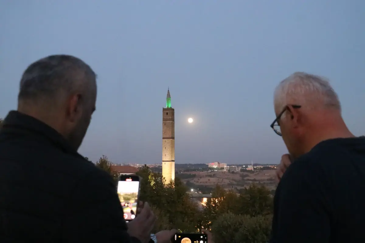 Diyarbakır\'da Kunduz Ayı Dolunayı