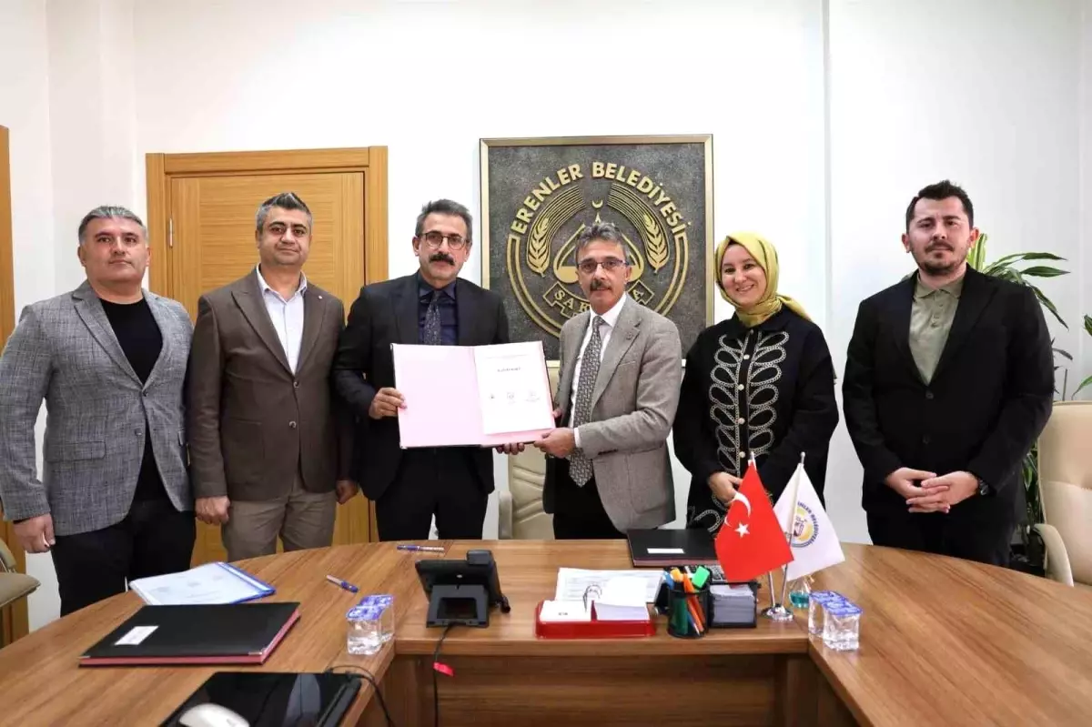 Erenler Belediyesi\'nden Kantin Kart Projesi ile Eğitime Destek