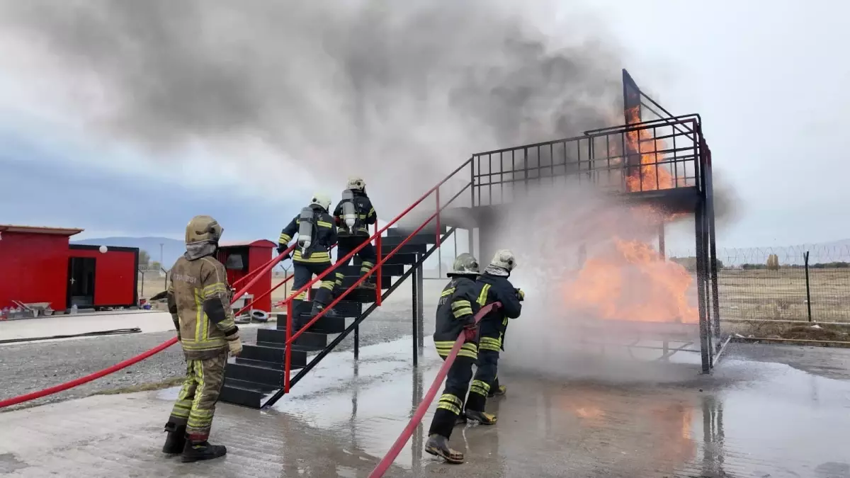 Erzincan\'da Deprem Tatbikatı Yapıldı