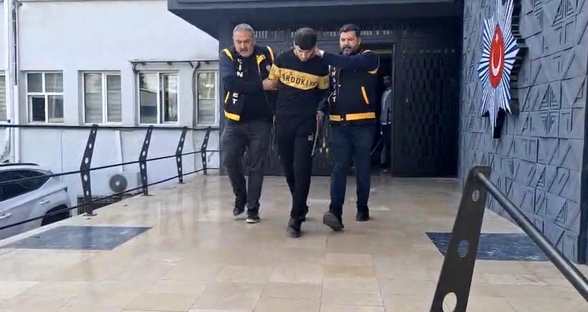 Bursa\'da Eşini 45 Bıçak Darbesiyle Öldüren Koca Tutuklandı