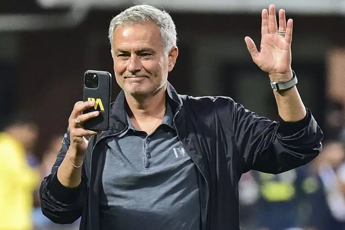 Bomba gerçek ortaya çıktı! Fener taraftarı Mourinho\'ya teşekkür ediyor