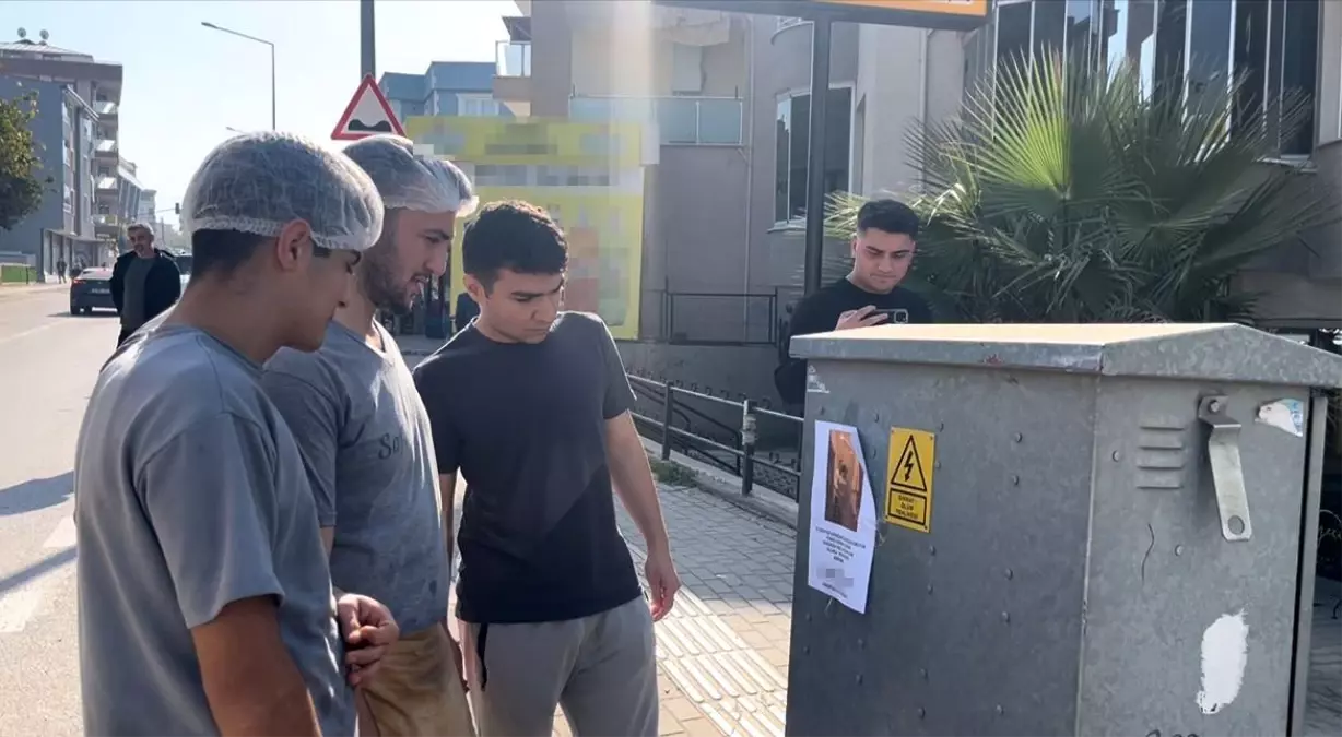 "Kızlarınızı bu adamdan uzak tutun" afişleri şehri ayağa kaldırdı