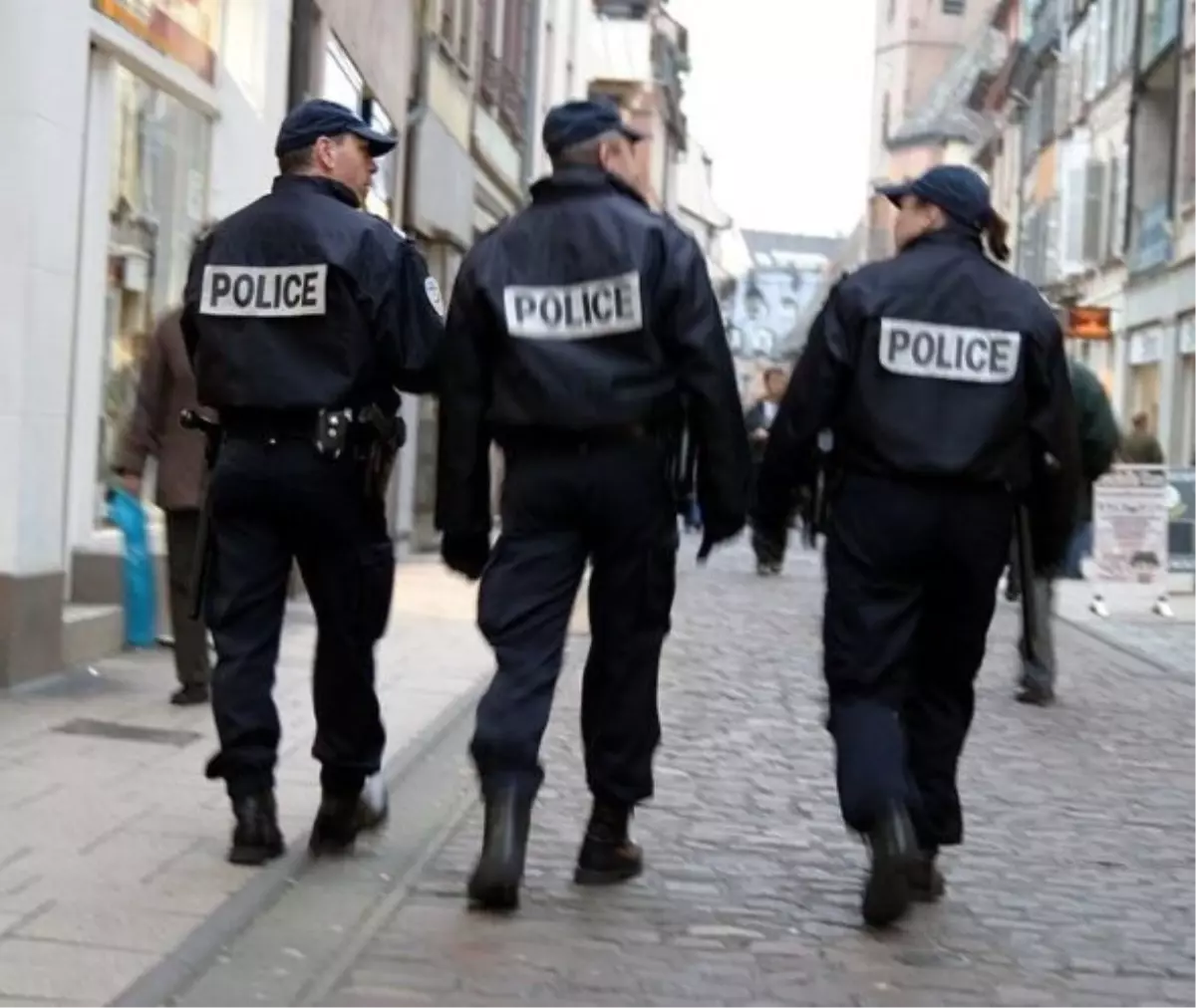 Oleron Adası\'nda Saldırı: 9 Yaralı