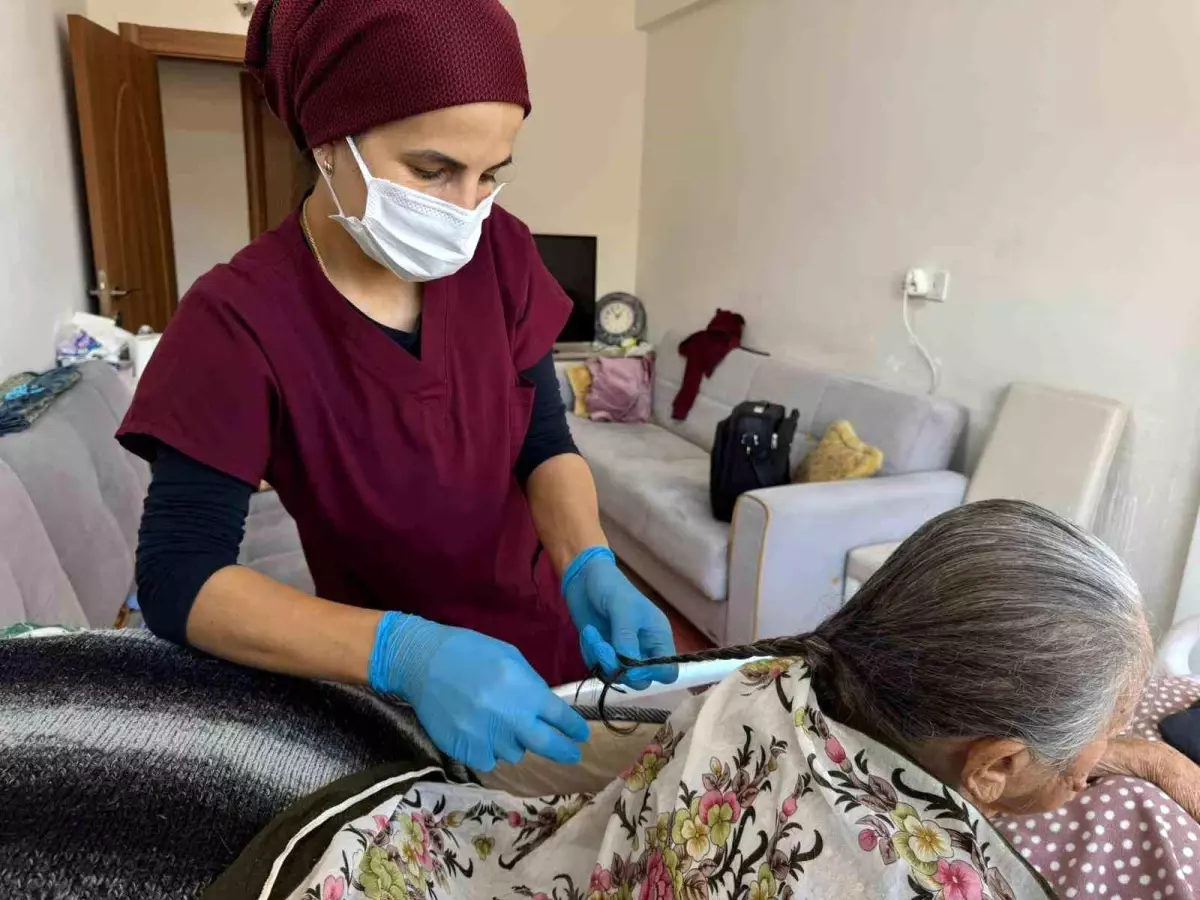 Hacılar Belediyesi\'nden Evde Bakım ve Sağlık Hizmeti Projesi