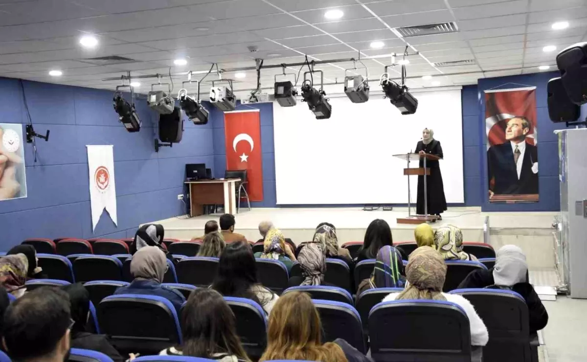 Muş\'ta Çocuk Travmaları Eğitimi