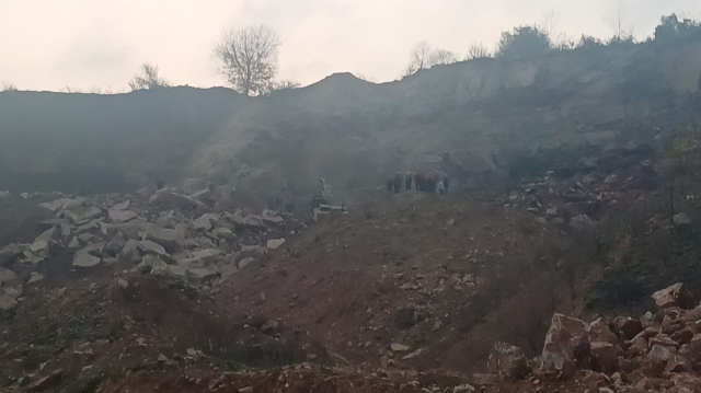 Ordu'da taş ocağında göçük: 2 işçi enkaz altında Ordu'da taş ocağında göçük: 2 işçi enkaz altında
