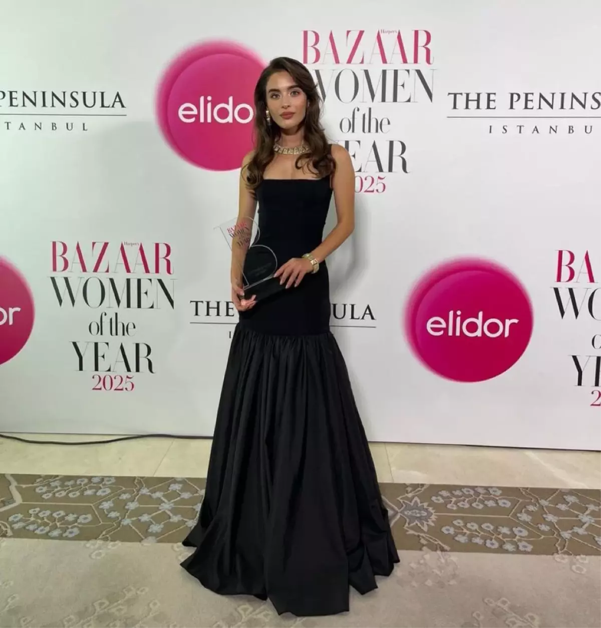 Ozan Akbaba \'Yılın Erkeği\' Ödülünü Aldı