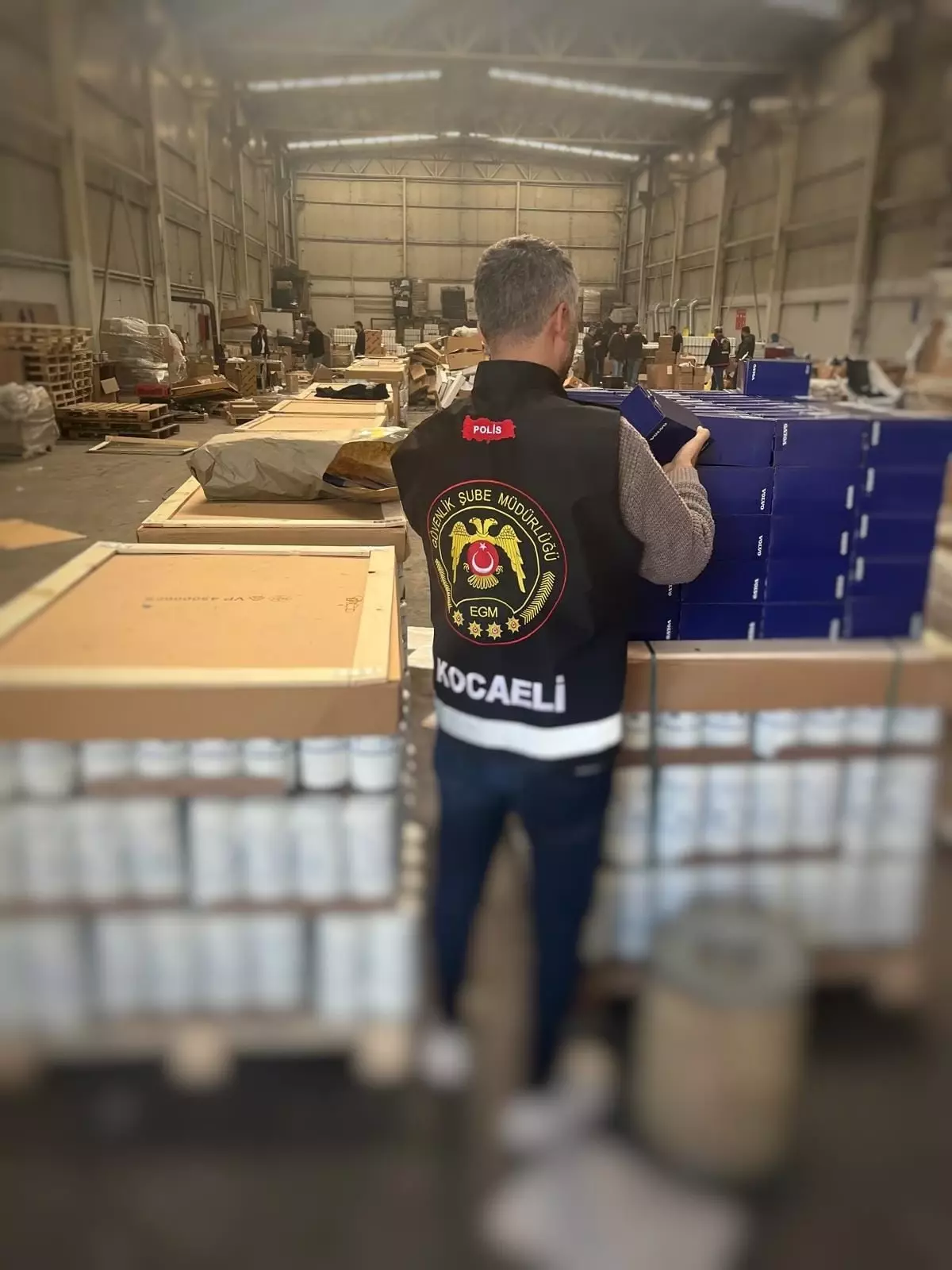 Kocaeli\'de Taklit Otomotiv Parçaları Operasyonu