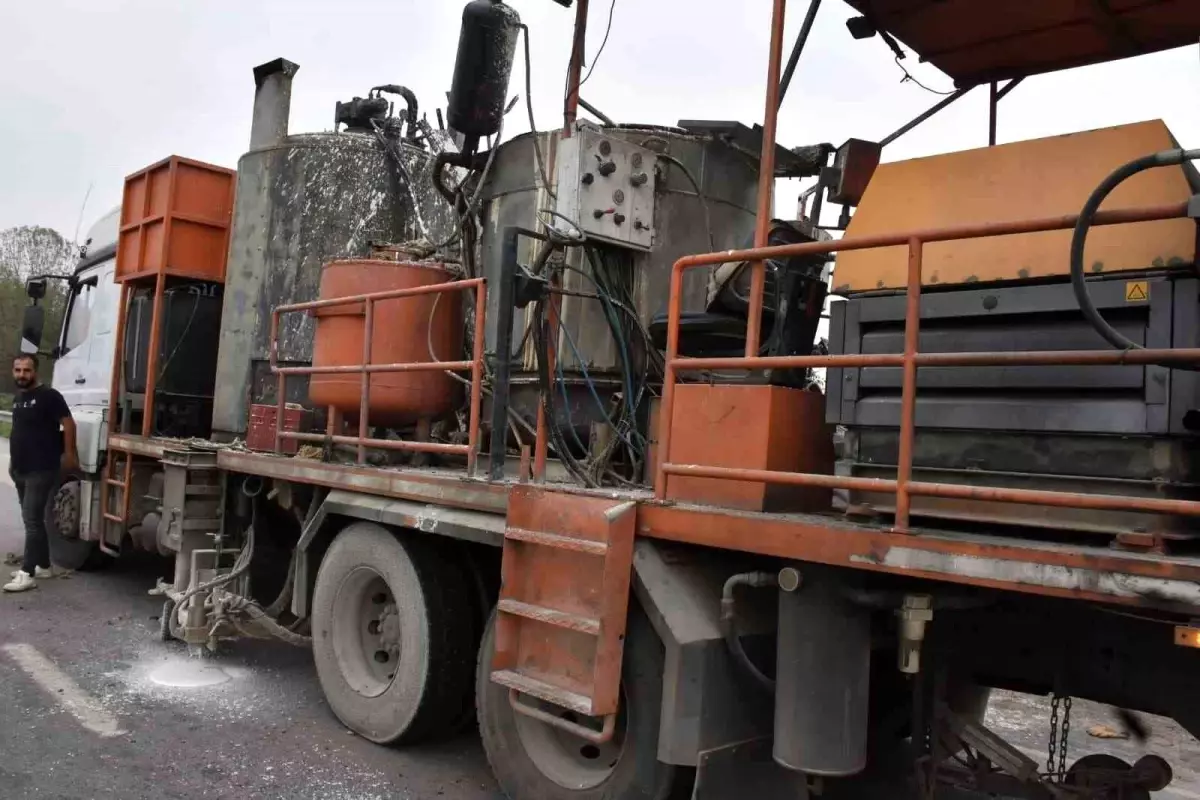 Hendek\'te Patlama: 2 İşçi Yaralandı