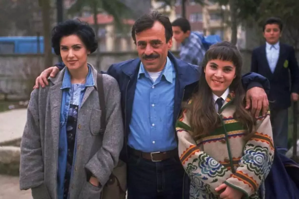 Şevket Altuğ uzun bir aradan sonra yakın dostunun cenazesinde görüntülendi