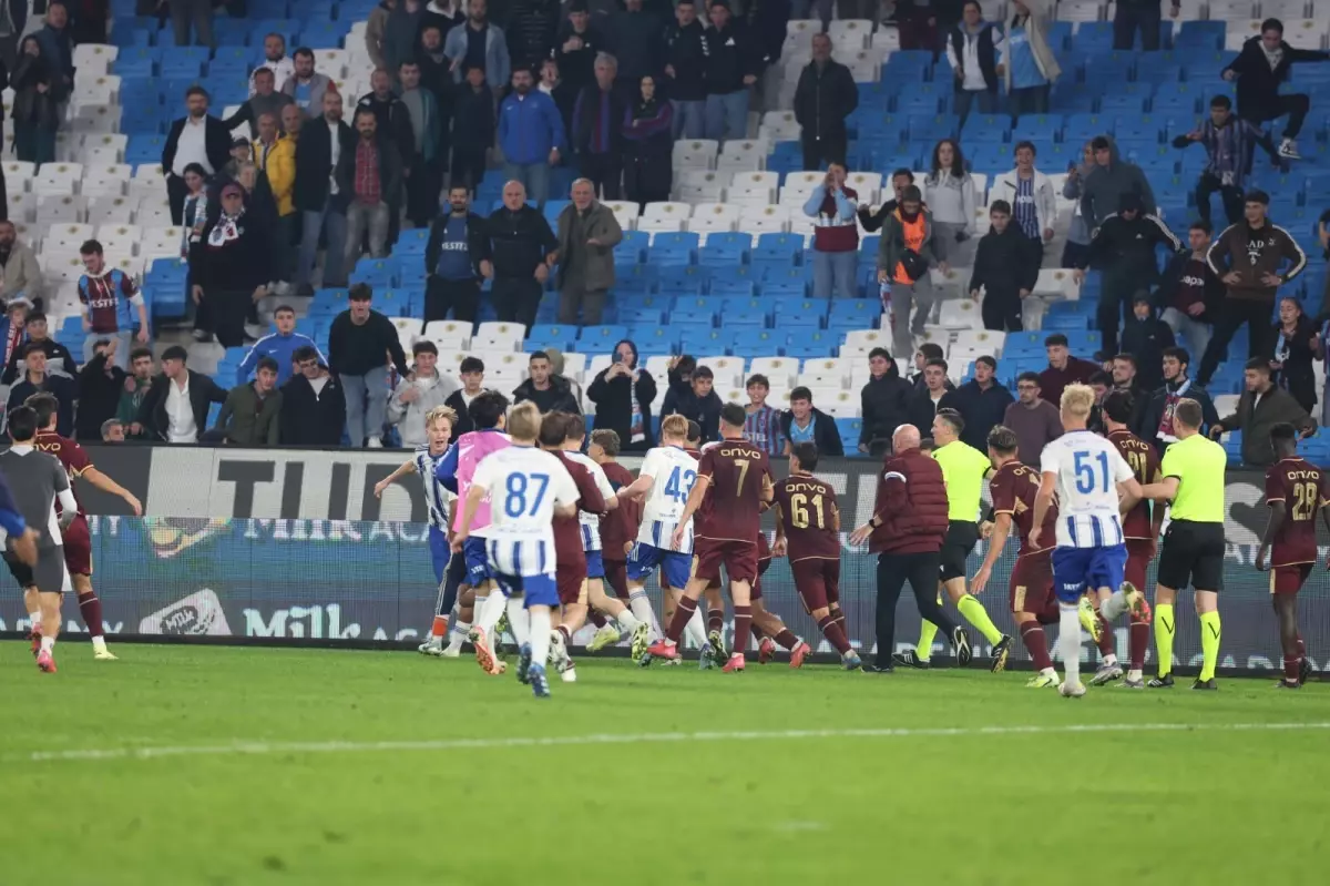 Trabzonspor U19, HJK Helsinki\'ye Elendi