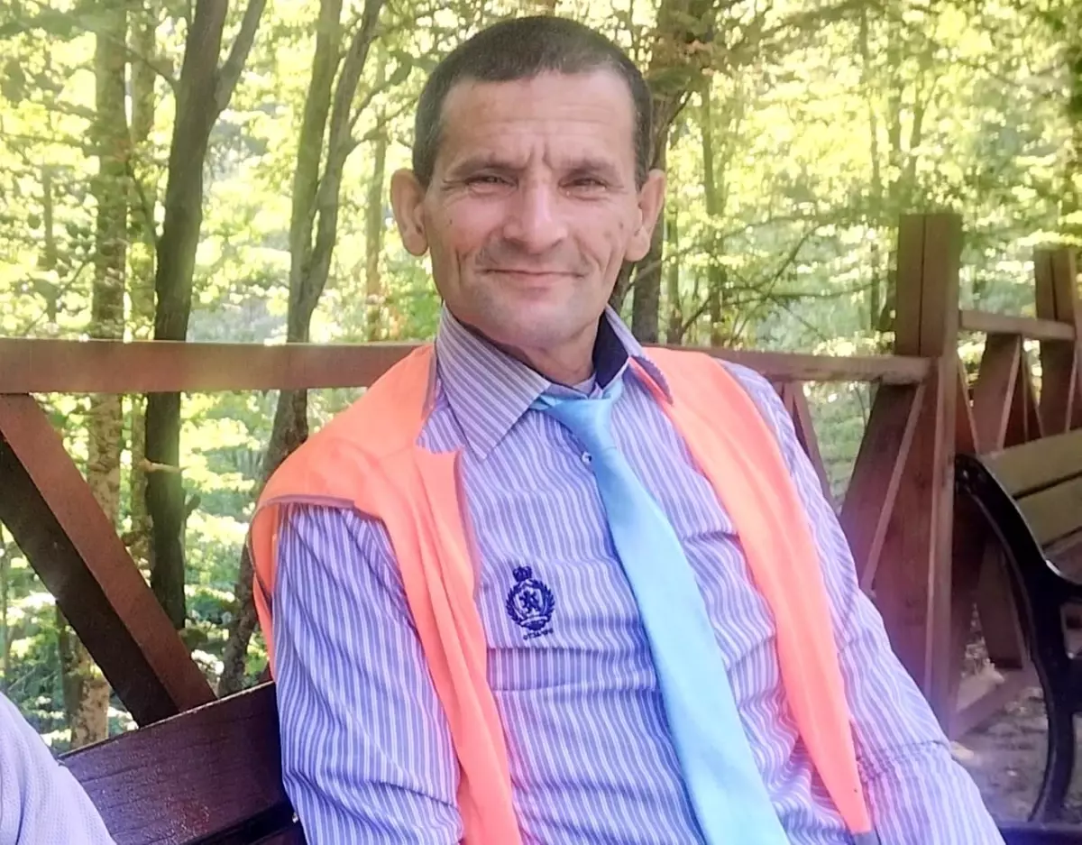 Ağaç Devrilmesi Sonucu Temizlik İşçisi Hayatını Kaybetti