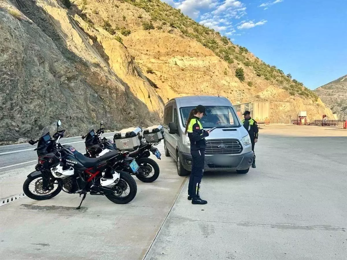 Artvin\'de 22 Bin Trafik Denetimi