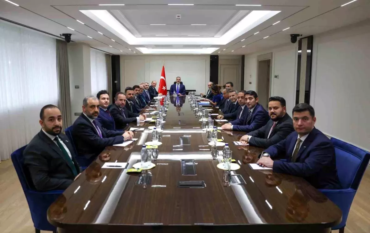 Hakan Fidan, MÜSİAD Liderini Ağırladı