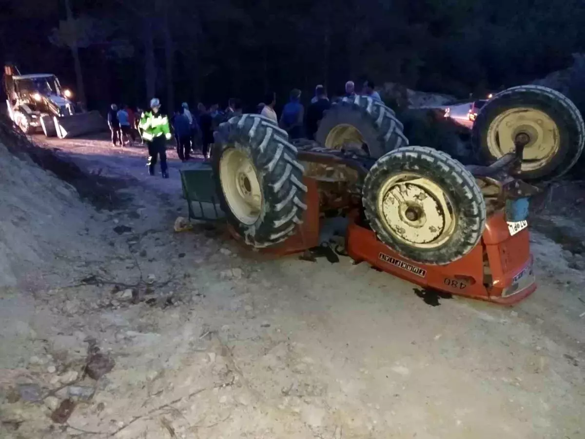 Traktör Devrildi: 1 Ölü, 1 Yaralı