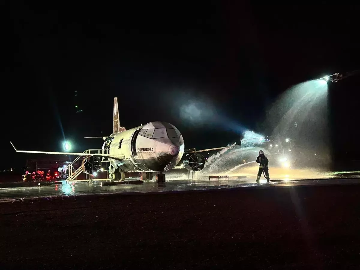 DHMİ\'den Esenboğa\'da Uçak Kazası Tatbikatı