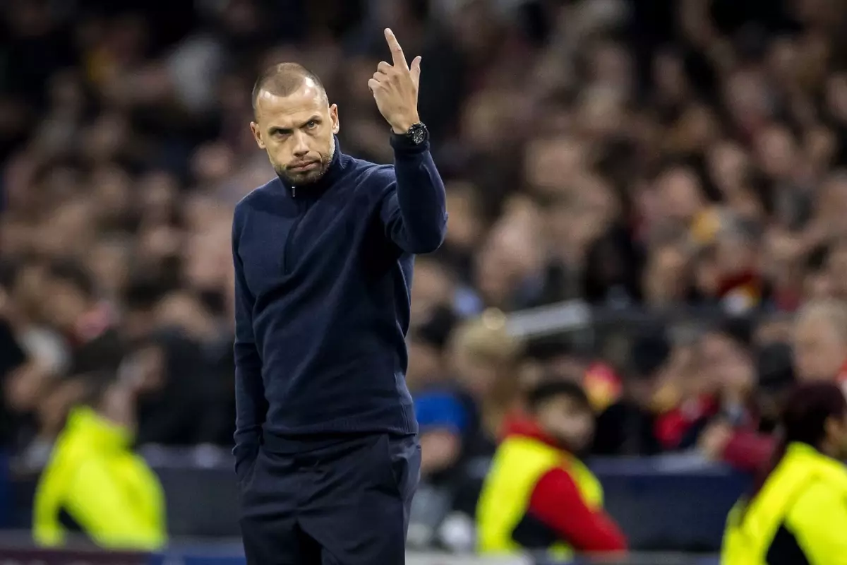 Yollar ayrıldı! Galatasaray\'a mağlup olan Ajax\'ta fatura John Heitinga\'ya kesildi