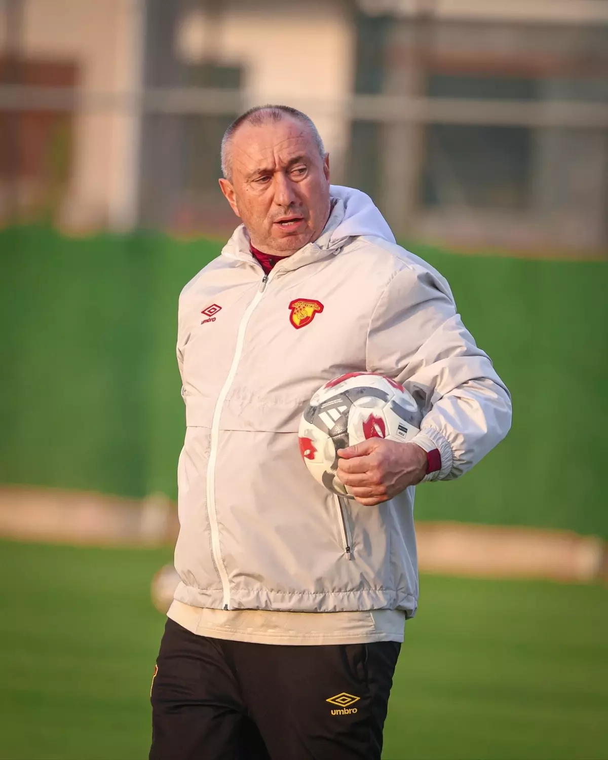 Göztepe\'nin İstikrarlı Savunması