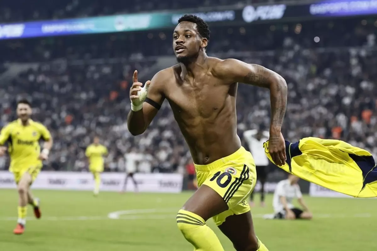 Herkes ters köşe oldu! Fenerbahçe\'de bomba Jhon Duran kararı