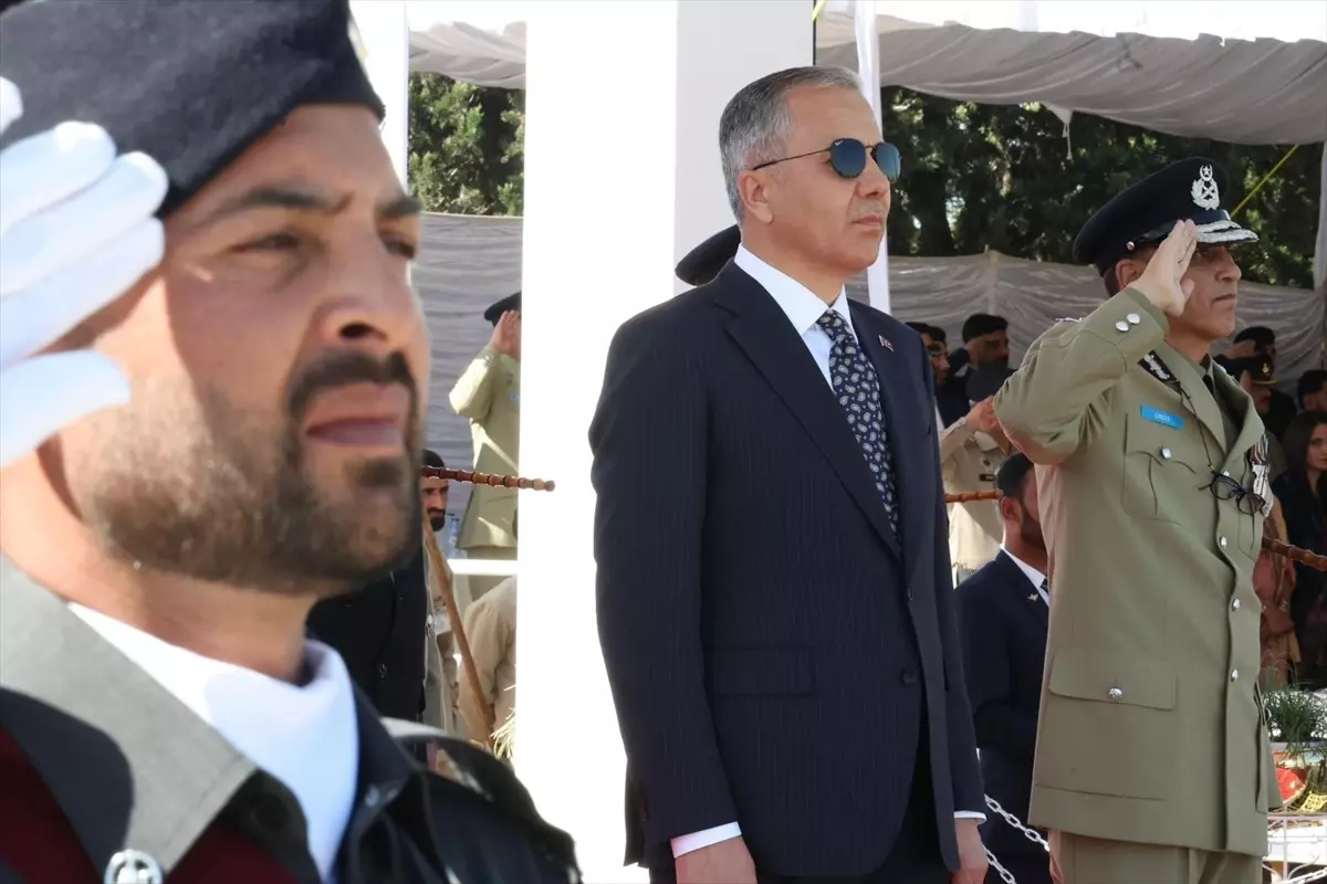 Ali Yerlikaya, Pakistan\'da Mezuniyet Törenine Katıldı