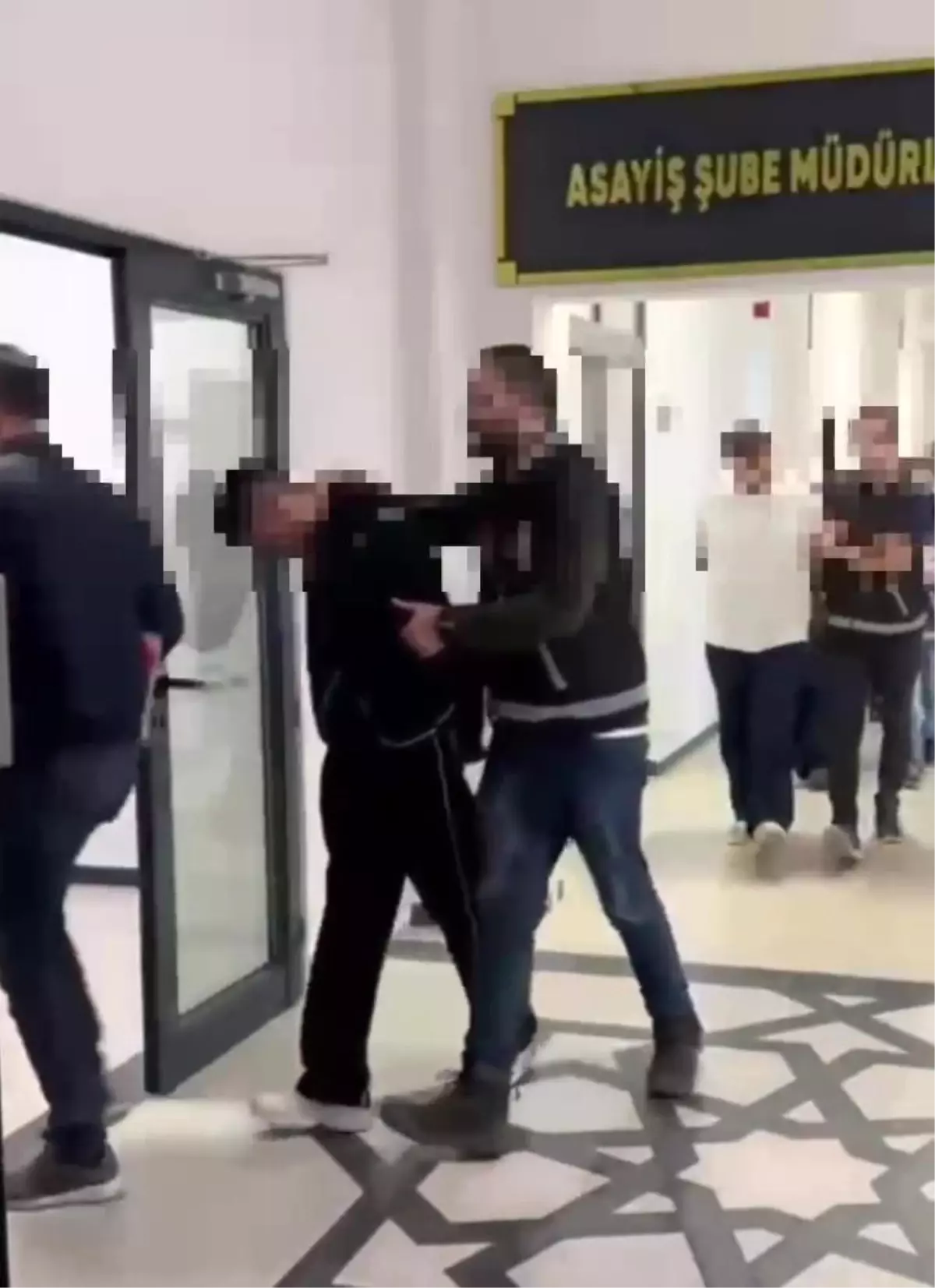 Gölcük\'te İş Yeri Kurşunlandı: 4 Tutuklama