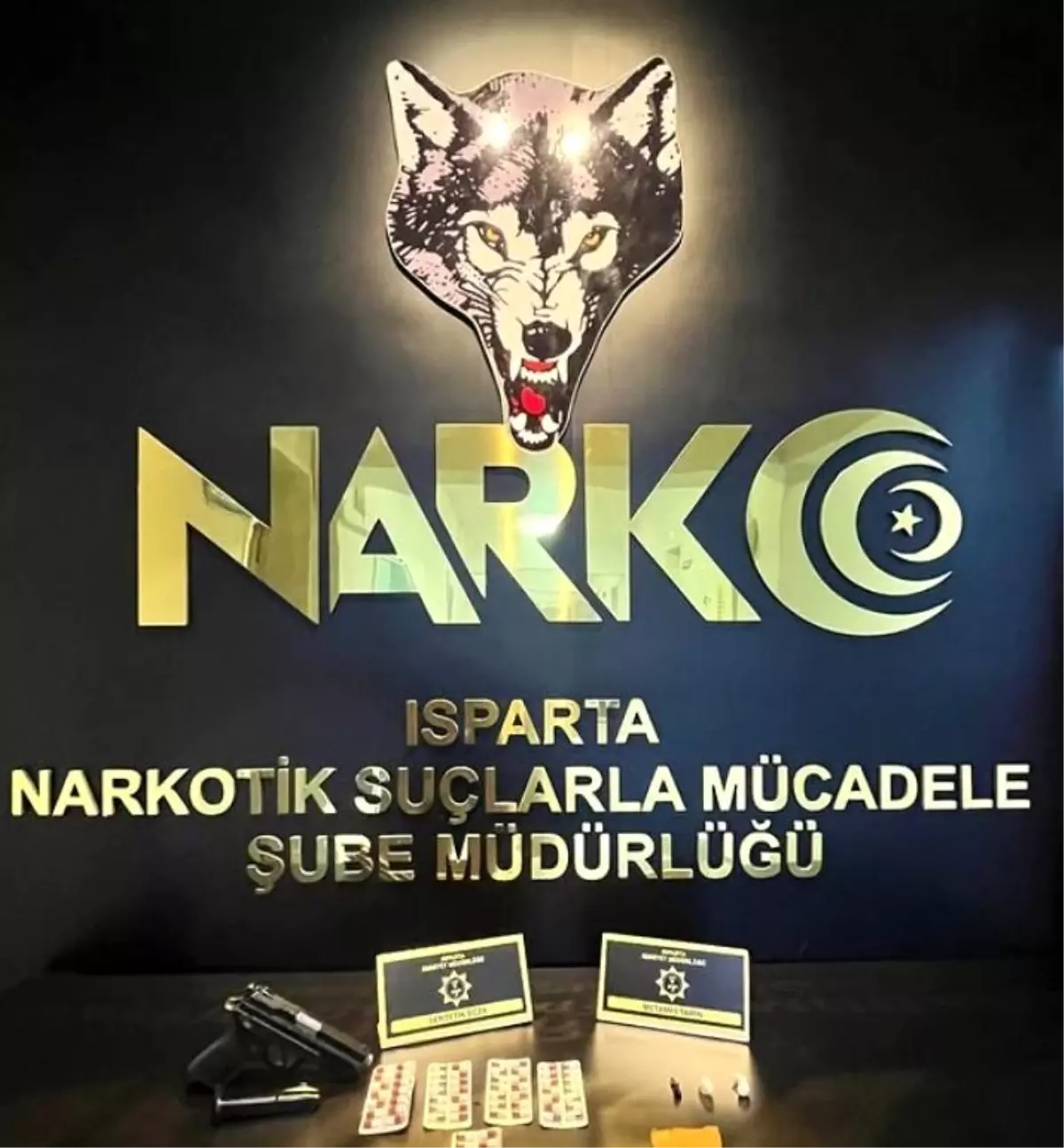 Isparta\'da Uyuşturucu ve Silah Operasyonu