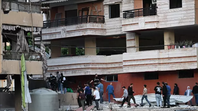 İsrail ordusu, Lübnan'ın güneyindeki Hizbullah hedeflerine saldırdı İsrail ordusu, Lübnan'ın güneyindeki Hizbullah hedeflerine saldırdı