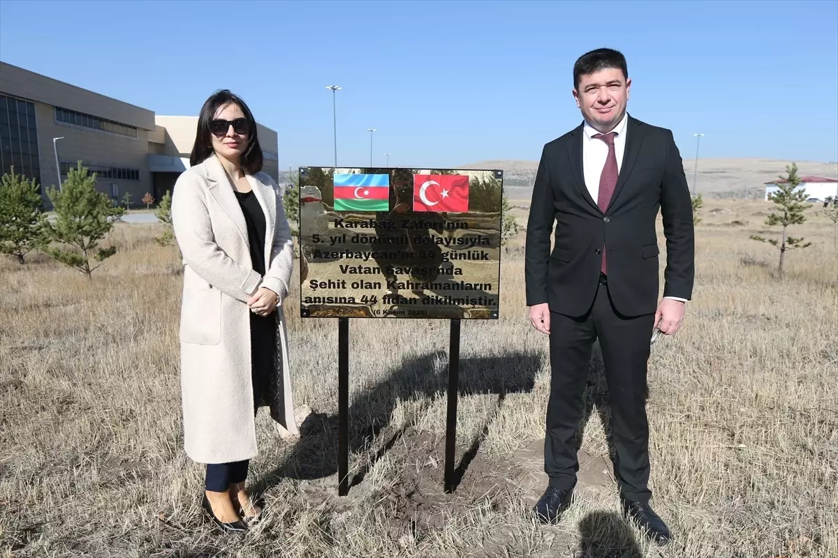 Kars\'ta Karabağ Zaferi İçin 44 Fidan Dikildi