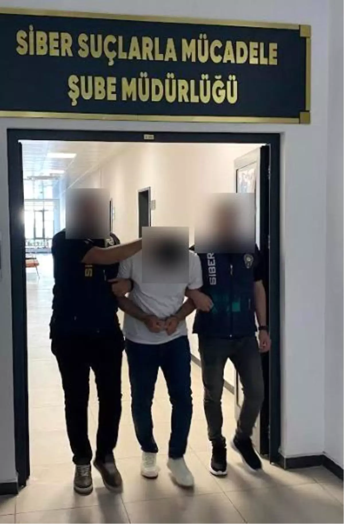 Kocaeli\'de Sahte Kredi Kartı Operasyonu