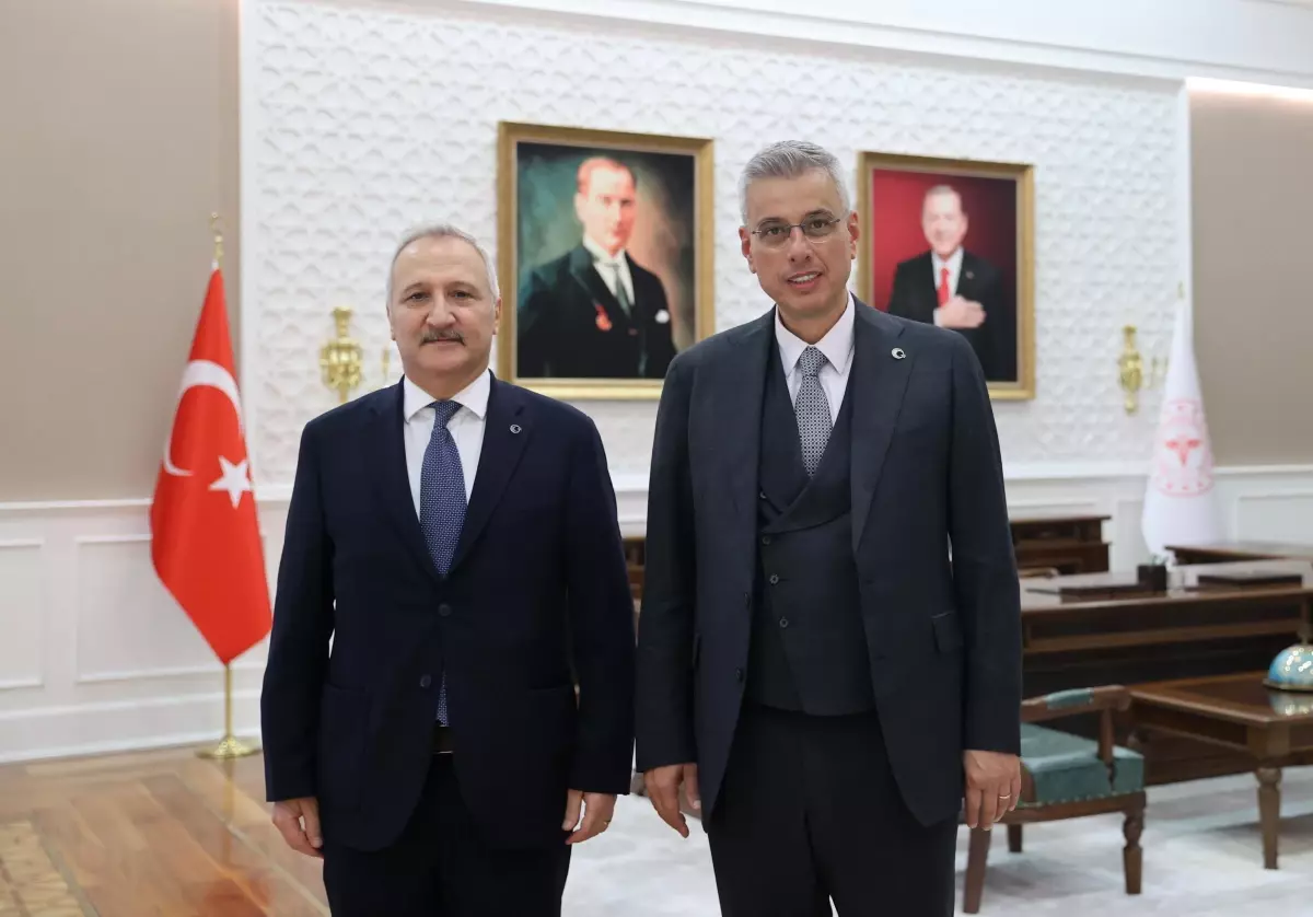 MHP\'den Sağlık Çalıştayı Ziyareti