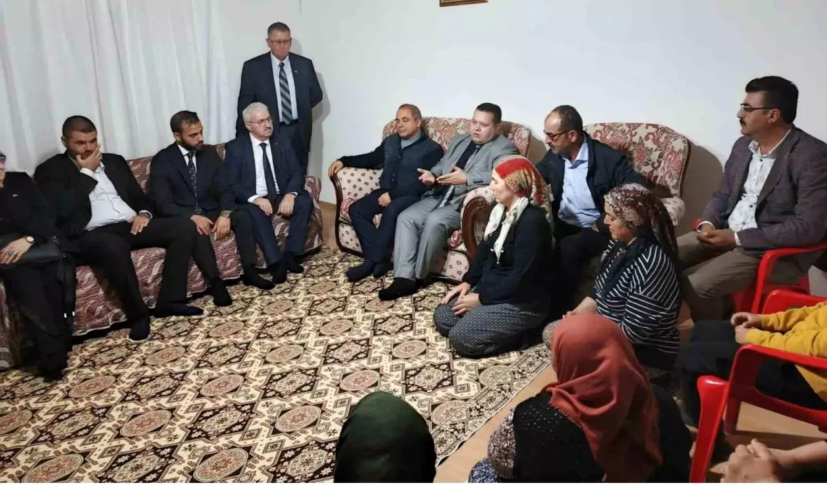 MHP Salihli\'de Ziyaret Programı Başlattı