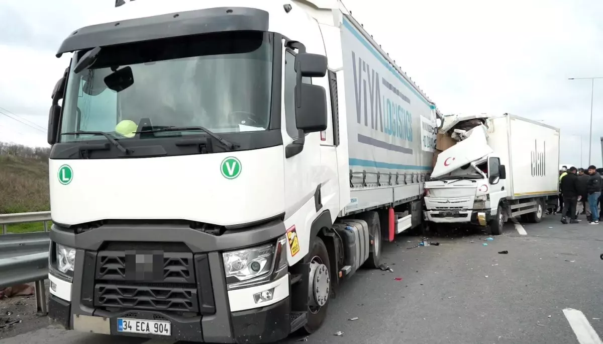 Kuzey Marmara Otoyolu\'nda Feci Kaza: 1 Ölü, 1 Yaralı