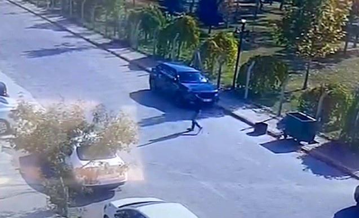 Konya\'da Hırsızlar Güvenlik Kamerasına El Salladı