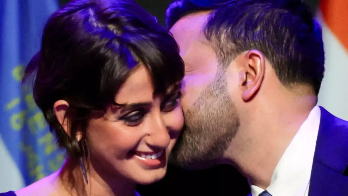 New York\'un en genç first lady\'si! Suriyeli sanatçı Rama Duwaji kimdir?