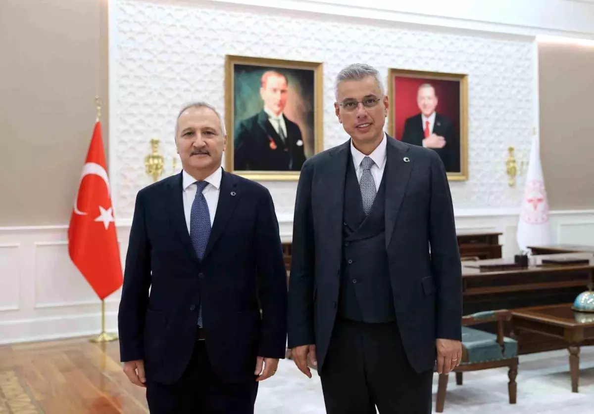 MHP\'den Sağlık Bakanı\'na Ziyaret