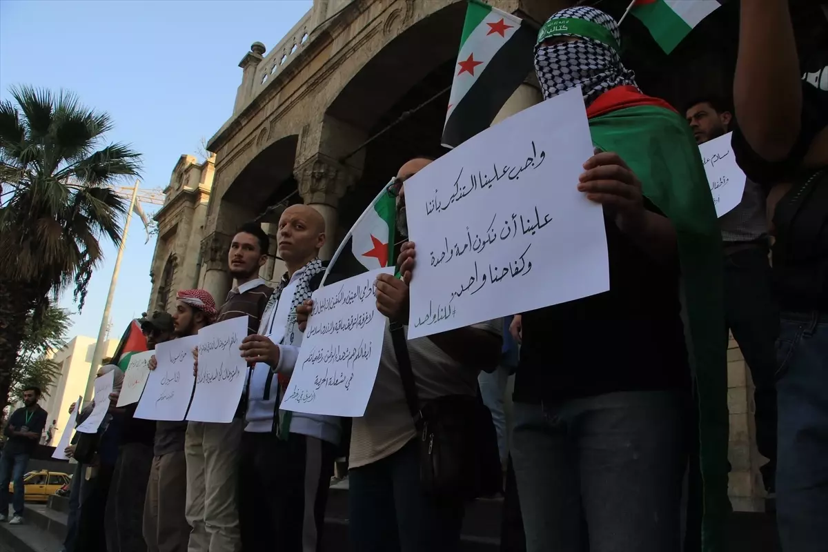 Şam\'da Gazze ve Sudan İçin Dayanışma Gösterisi