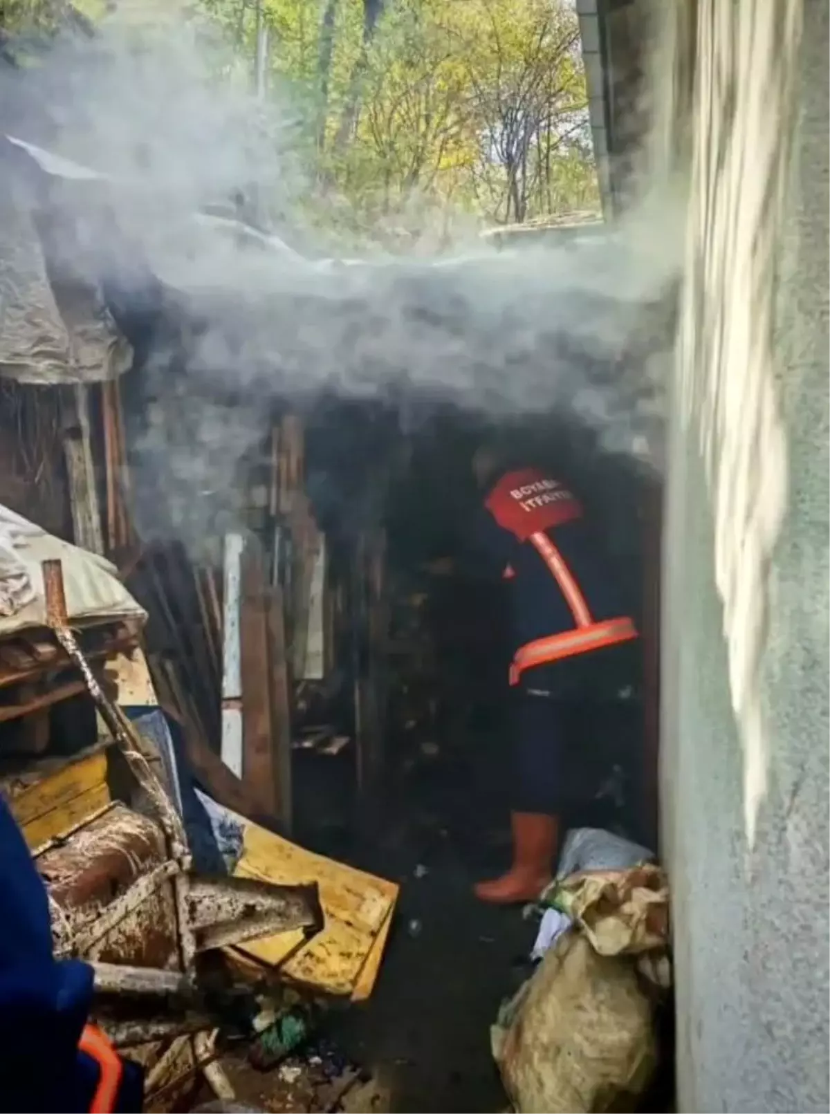 Boyabat\'ta Evde Yangın Çıktı, Maddi Hasar Oluştu