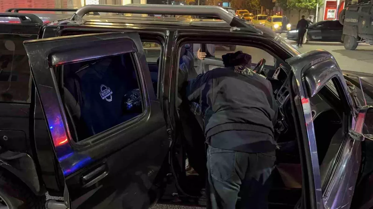 Tatvan\'da Geniş Güvenlik Uygulamaları Yapıldı