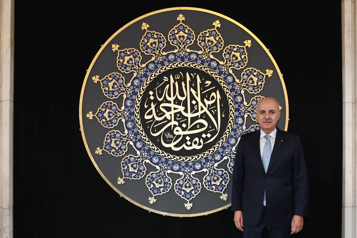 Kurtulmuş Sergiyi Ziyaret Etti