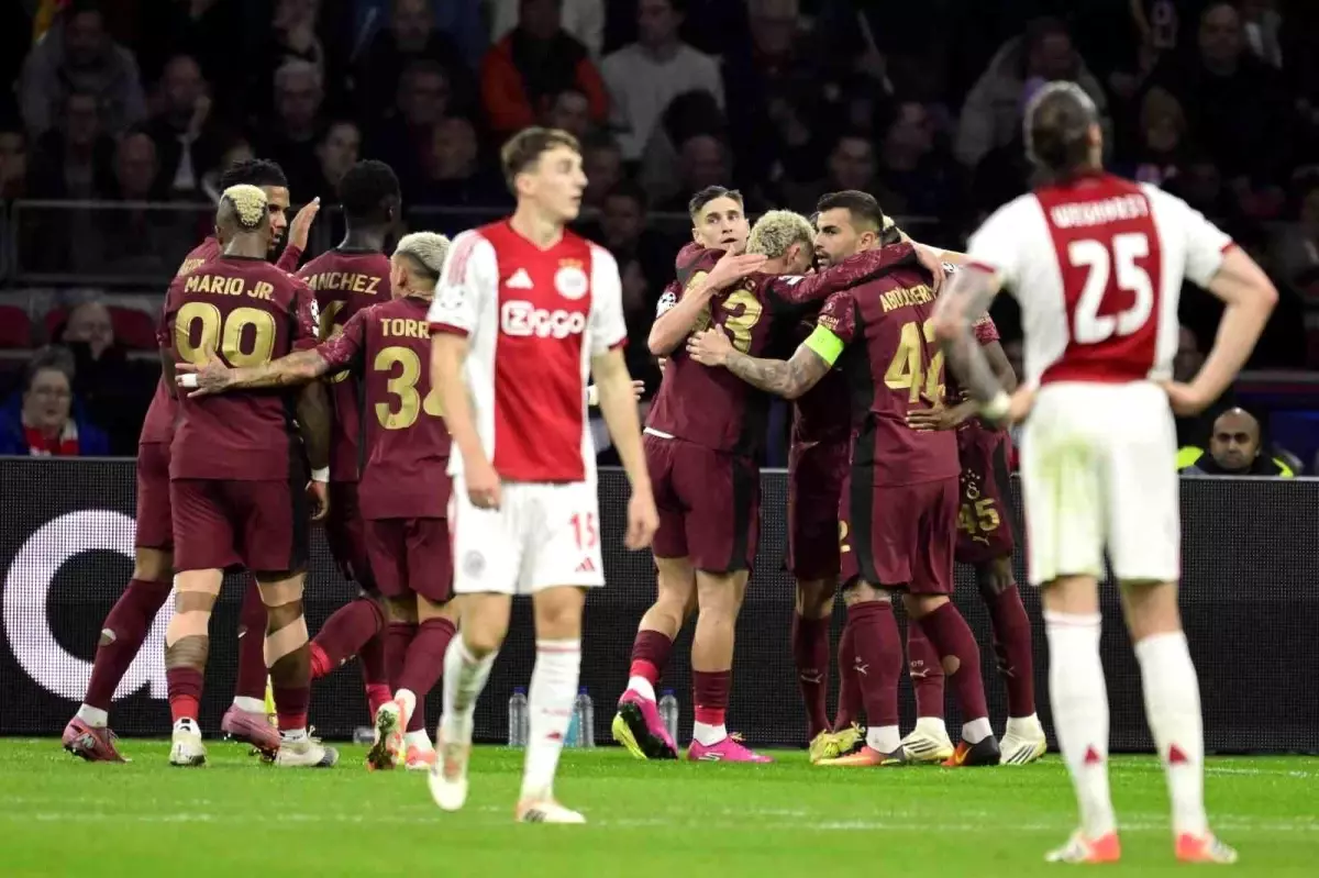 Galatasaray Ajax\'ı 3-0 Yendi