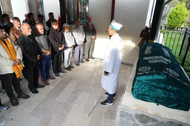 Ünlü Sanatçı Banu Alkan, Kardeşi Osman Alkan'ı Son Yolculuğuna Uğurladı