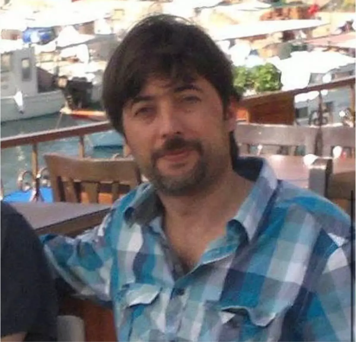 Uyuyan kocasını üzerine kızgın yağ dökerek öldürdü