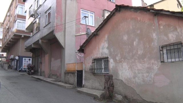 Uyuyan kocasını üzerine kızgın yağ dökerek öldürdü Uyuyan kocasını üzerine kızgın yağ dökerek öldürdü