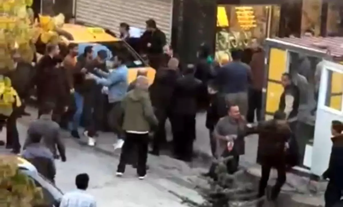 Kavga değil meydan savaşı! O anlar kameralarda