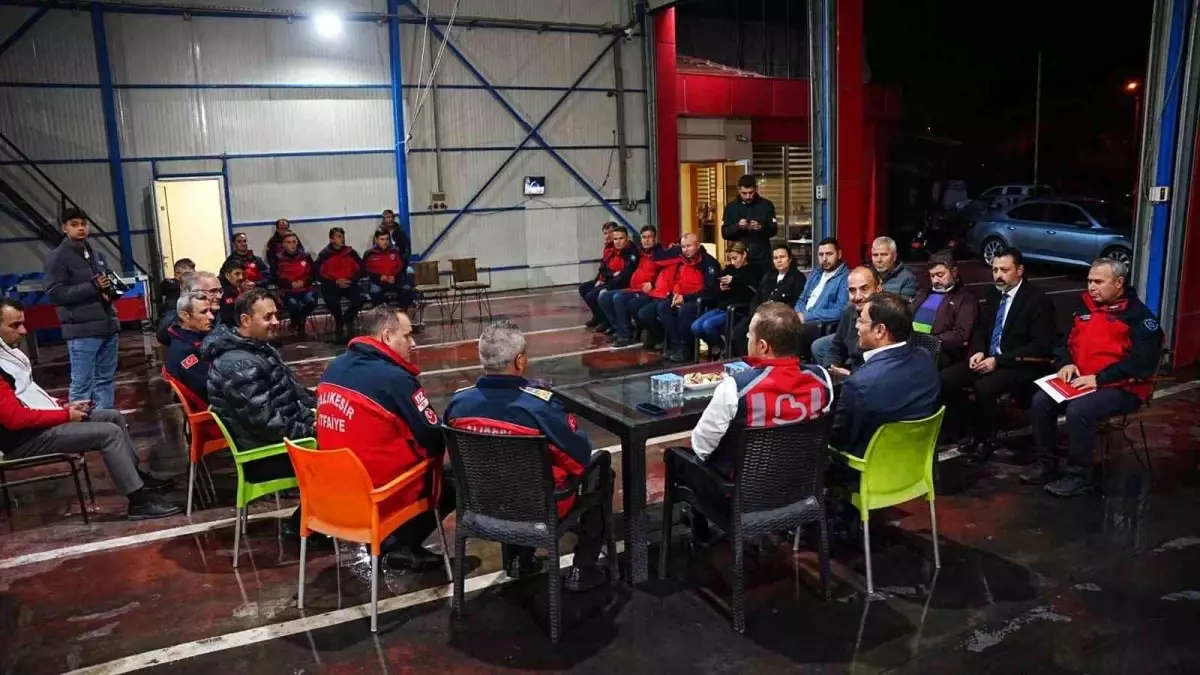 Başkan Akın, Sındırgı’da Yaraları Sarıyor