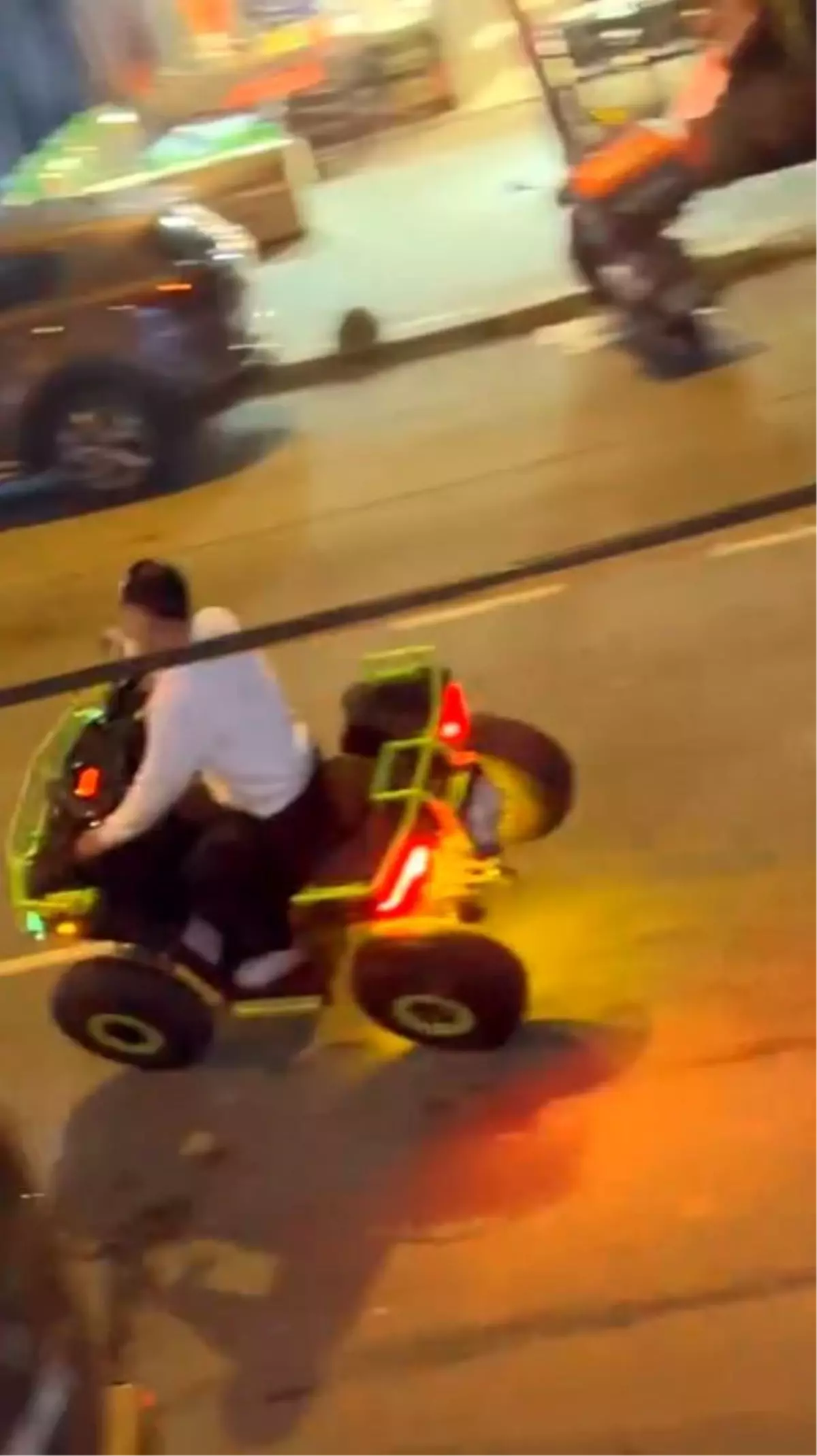 Arnavutköy\'de ATV ile Tehlikeli Akrobasi