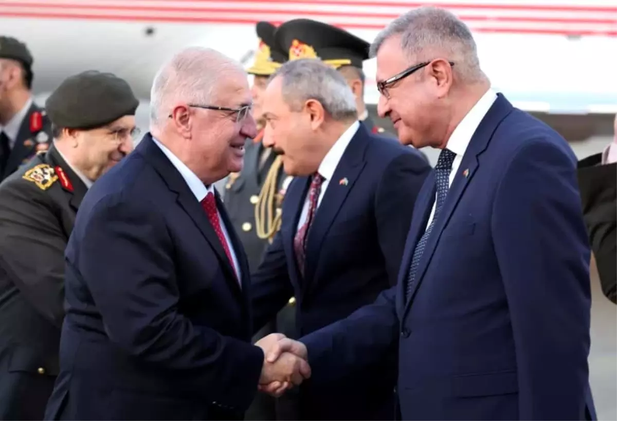 Bakan Güler Bakü\'de Zafer Günü\'ne Katılıyor