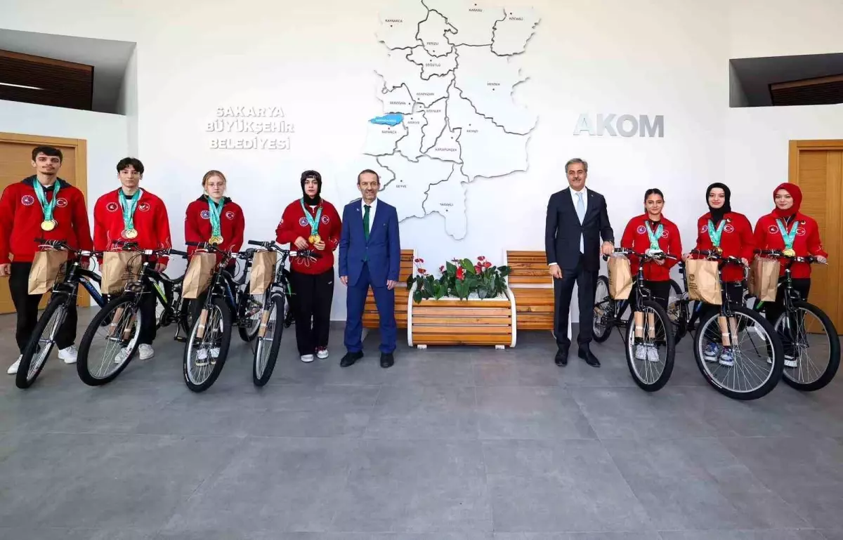 Sakarya\'da Dünya Şampiyonu Wushu Kung Fu Takımı ile Buluşma